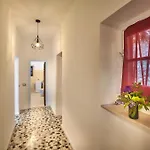 Scoglio With Private Hot Tub And Air Conditioning Villa *